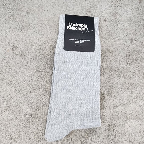 Unsimply Stitched Socks Mens Size 8-12 Gray Crew *NWT* - Picture 1 of 5